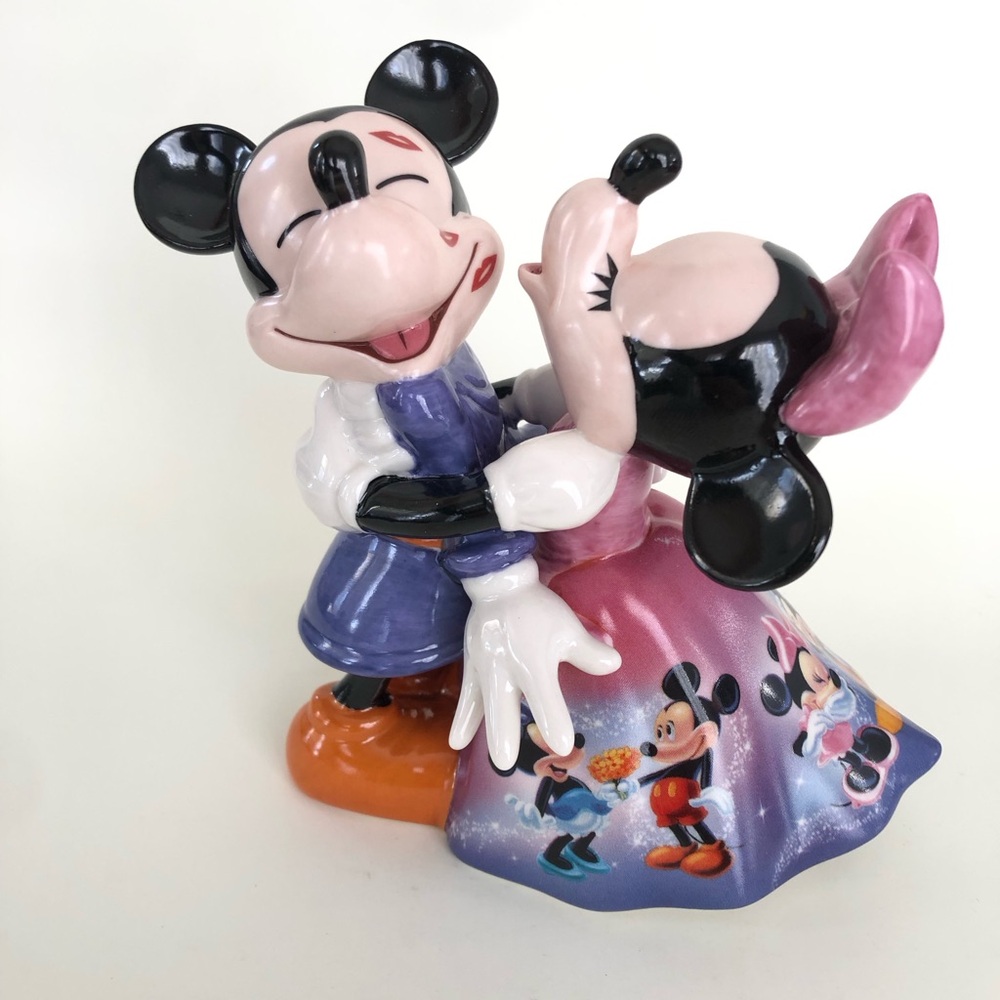 Bradford Editions Disney Once Upon A Kiss Porcelain Bell  “Love & Laughter”